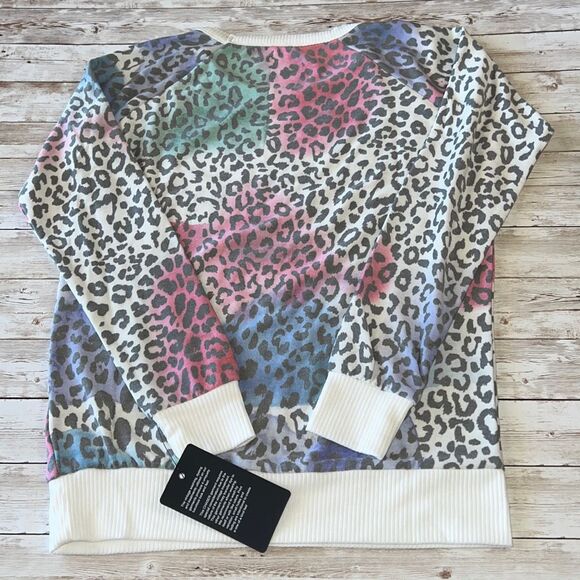 CHASER Super Soft Leopard Sweater Sweatshirt Ribbed Collar Cuffs Hem Size S NWT - Picture 8 of 9